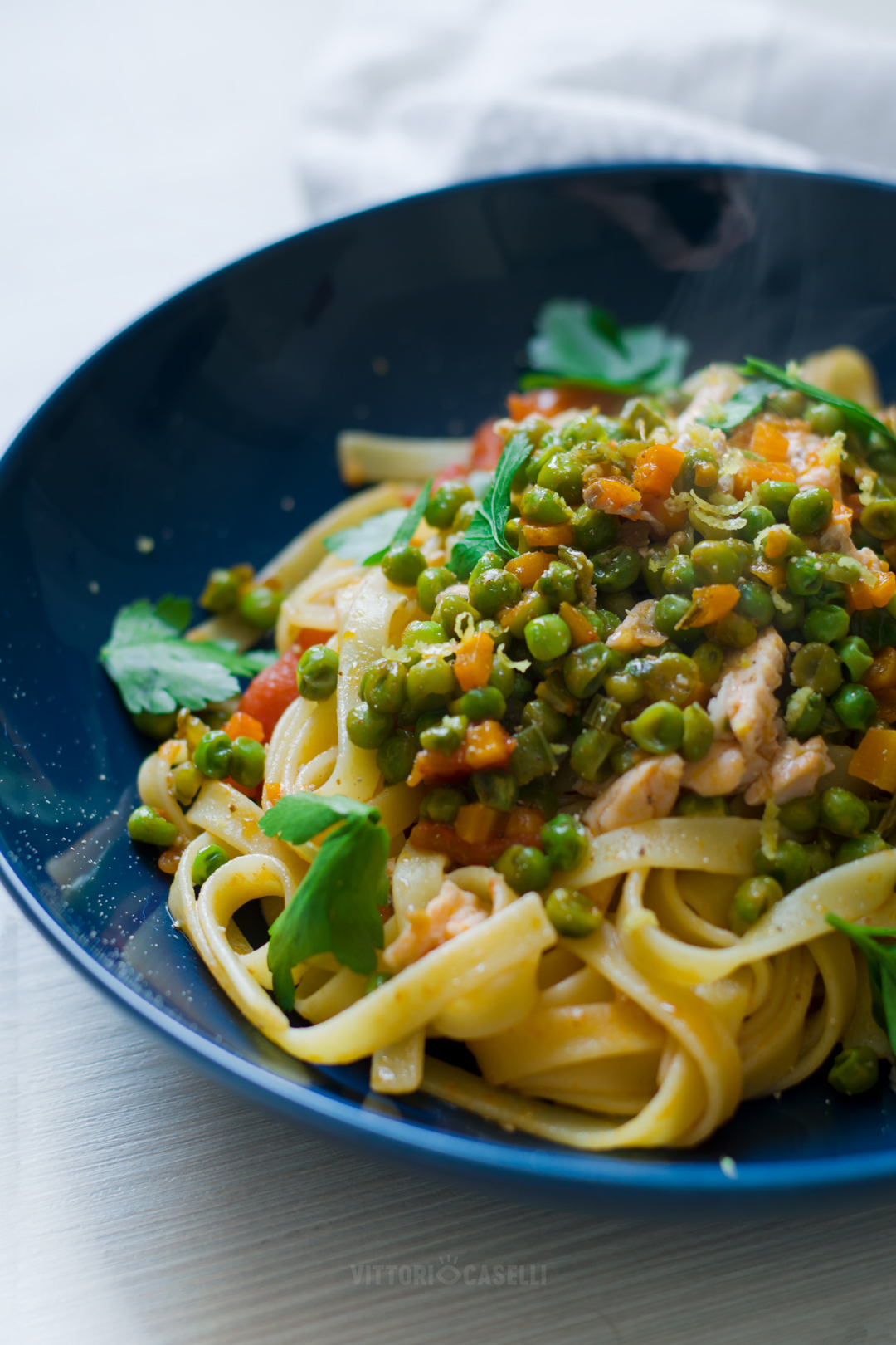 Fettuccine al ragu di salmone