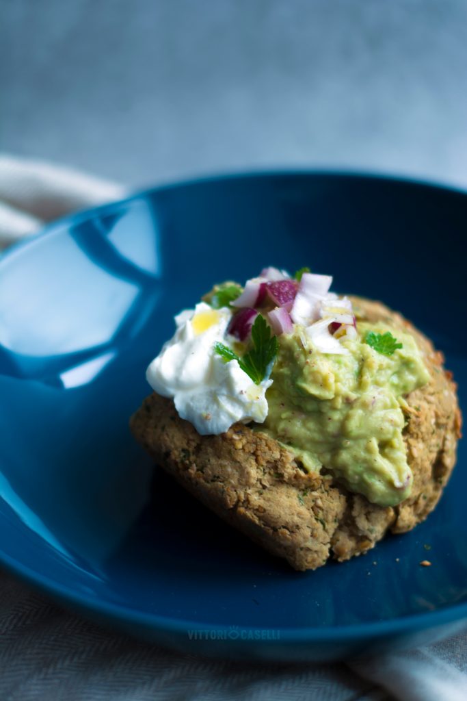 Falafel al forno ripiene di guacamole